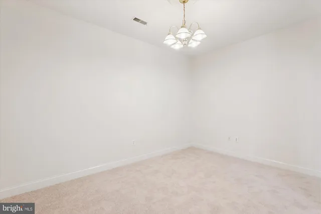 $400,000 | 2550 Kensington Gardens, Unit 107, Ellicott City, MD 21043