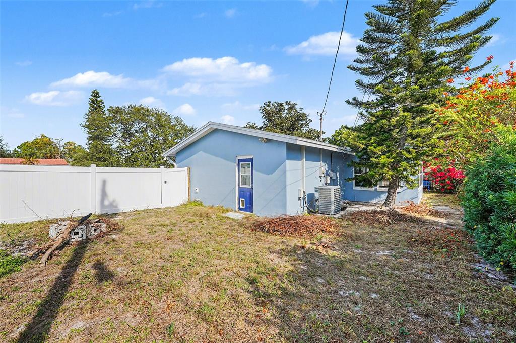 2111 Timber Lane Clearwater, FL 33763 - Photo 21 of 26