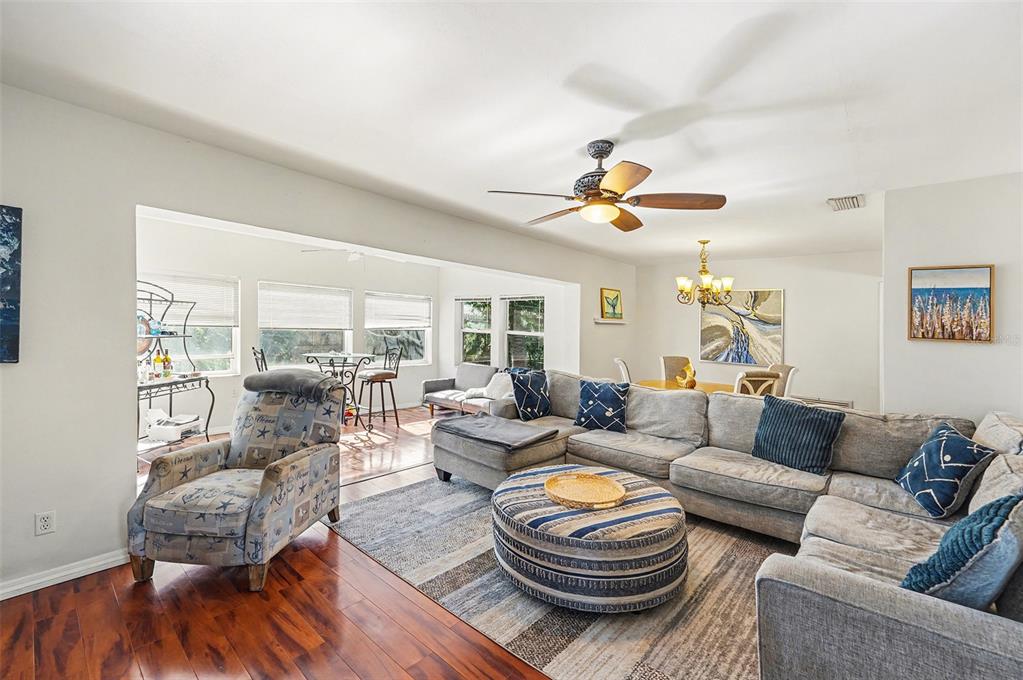 2111 Timber Lane Clearwater, FL 33763 - Photo 6 of 26