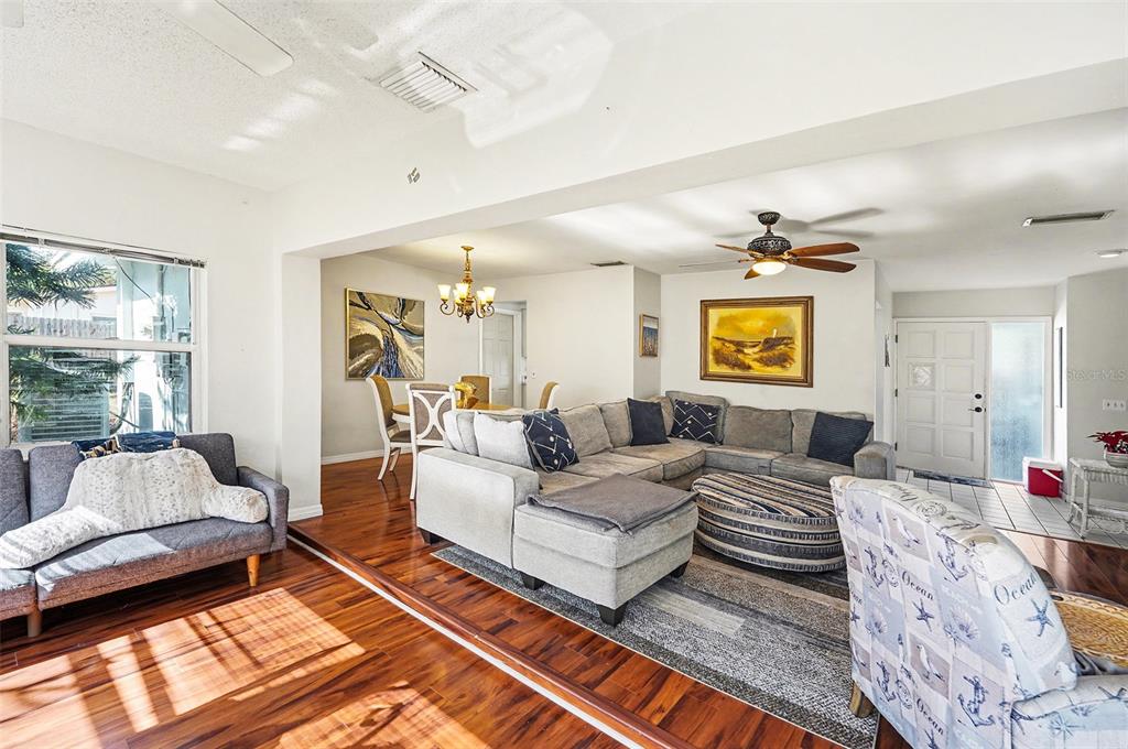 2111 Timber Lane Clearwater, FL 33763 - Photo 7 of 26