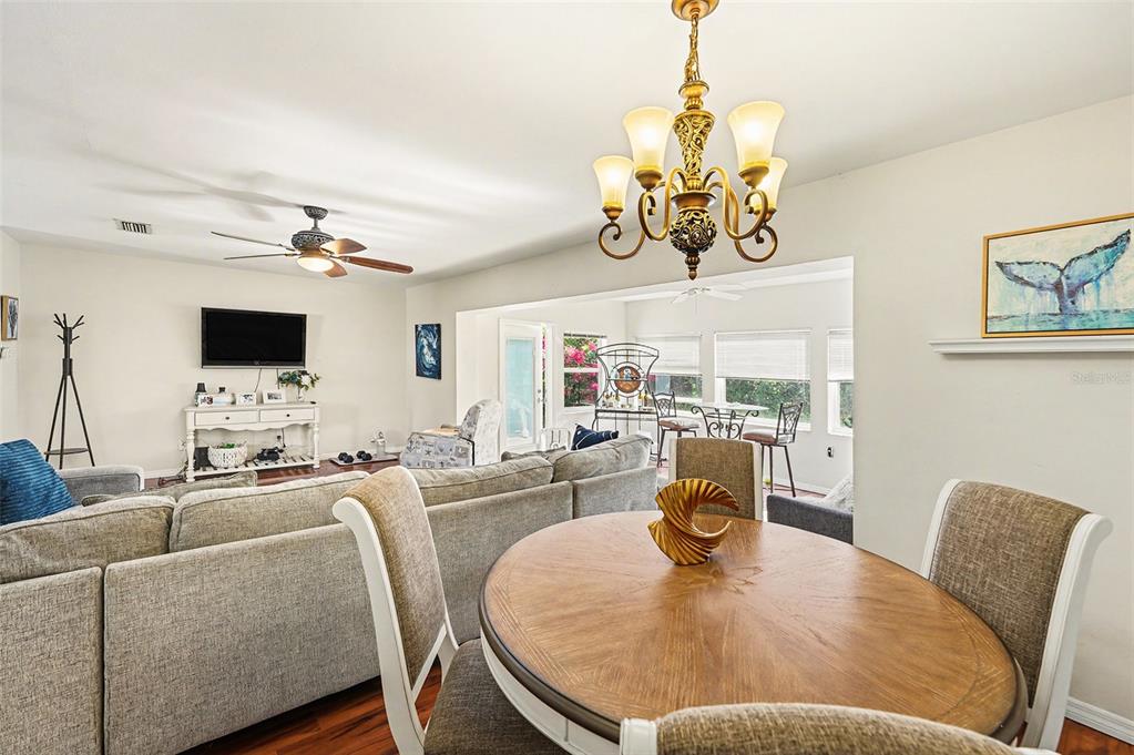 2111 Timber Lane Clearwater, FL 33763 - Photo 8 of 26