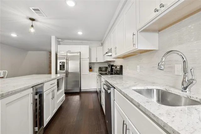 $5,500 | 315 Decatur Street, Unit 1, New Orleans, LA 70130