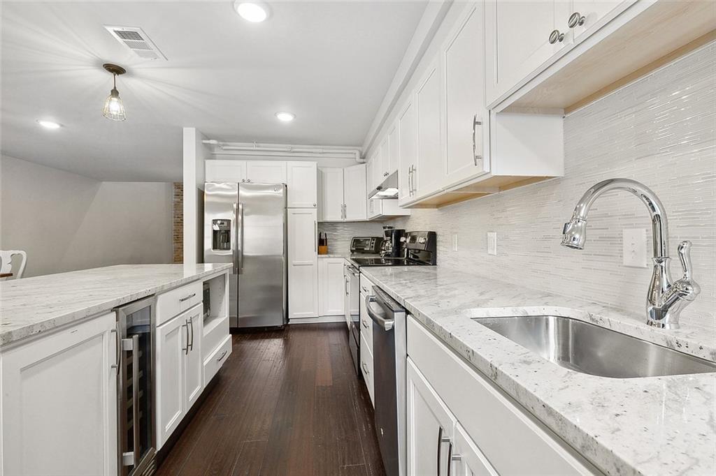 315 Decatur Street, Unit 1 New Orleans, LA 70130 - Photo 13 of 29