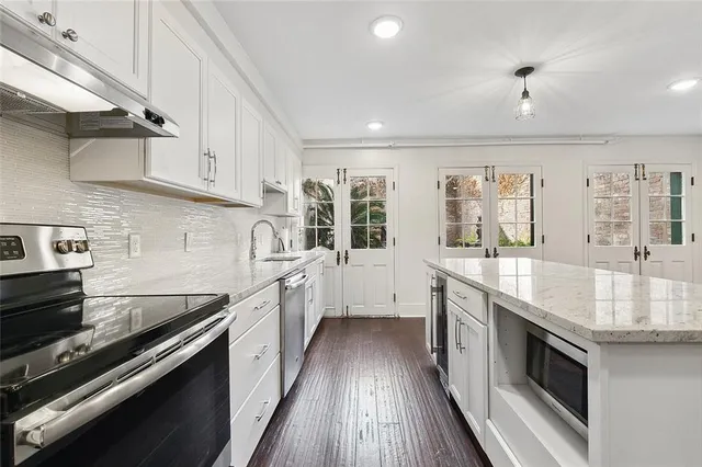 $5,500 | 315 Decatur Street, Unit 1, New Orleans, LA 70130