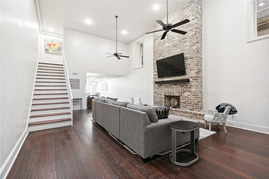 315 Decatur Street, Unit 1 New Orleans, LA 70130 - Photo 3 of 29