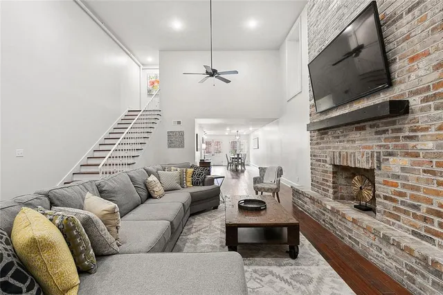 $5,500 | 315 Decatur Street, Unit 1, New Orleans, LA 70130