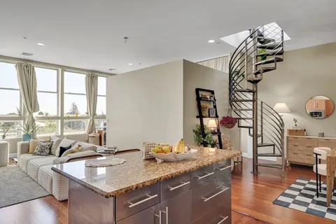 $575,000 | 10 Ocean Avenue, Unit 403, Revere, MA 02151