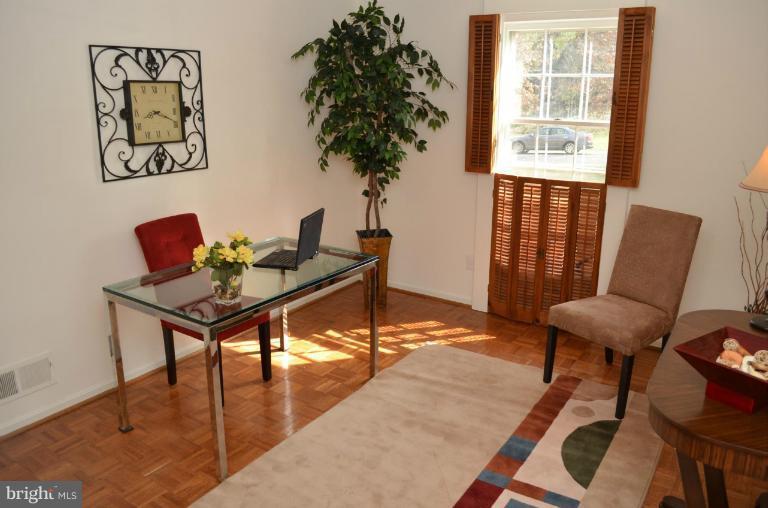 12 Cold Spring Court Potomac, MD 20854 - Photo 14 of 30 Interior (General)
