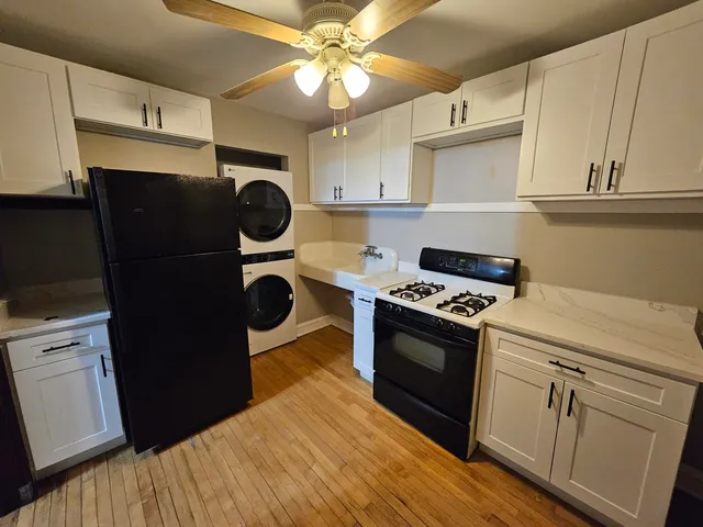 $1,975 | 2907 West Lyndale Street, Unit 2R, Chicago, IL 60647