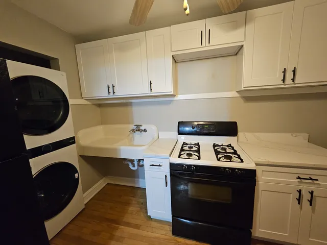 $1,975 | 2907 West Lyndale Street, Unit 2R, Chicago, IL 60647