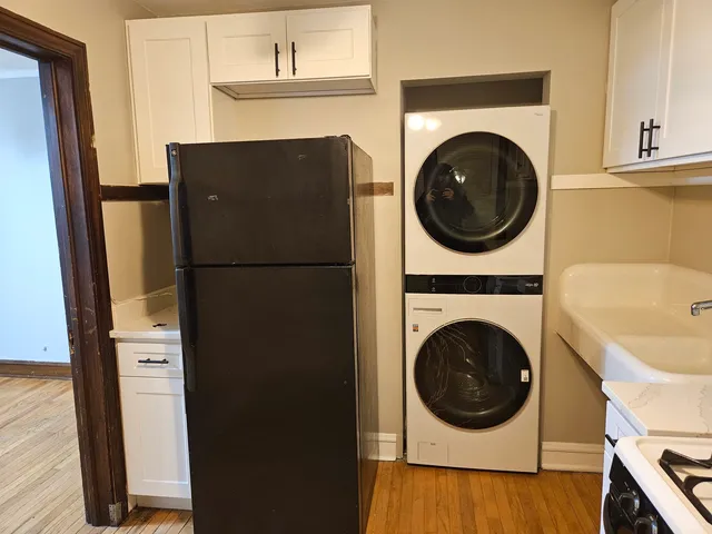 $1,975 | 2907 West Lyndale Street, Unit 2R, Chicago, IL 60647