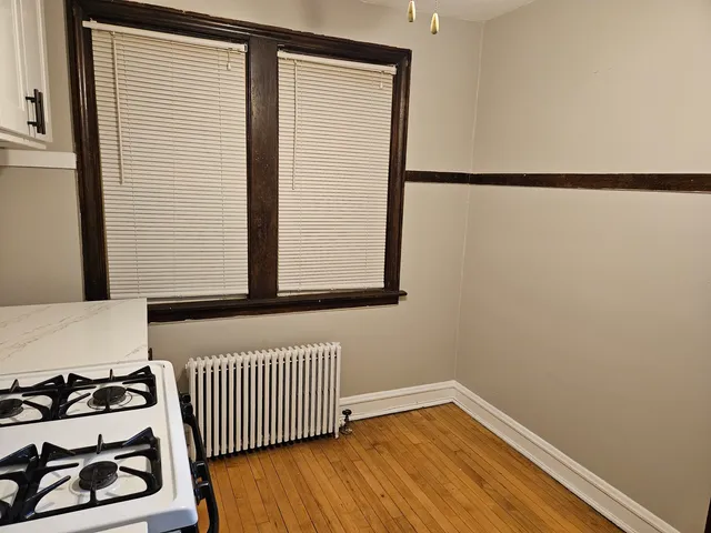 $1,975 | 2907 West Lyndale Street, Unit 2R, Chicago, IL 60647