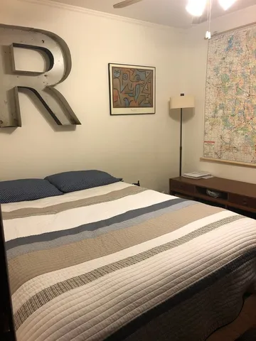 $1,975 | 2907 West Lyndale Street, Unit 2R, Chicago, IL 60647