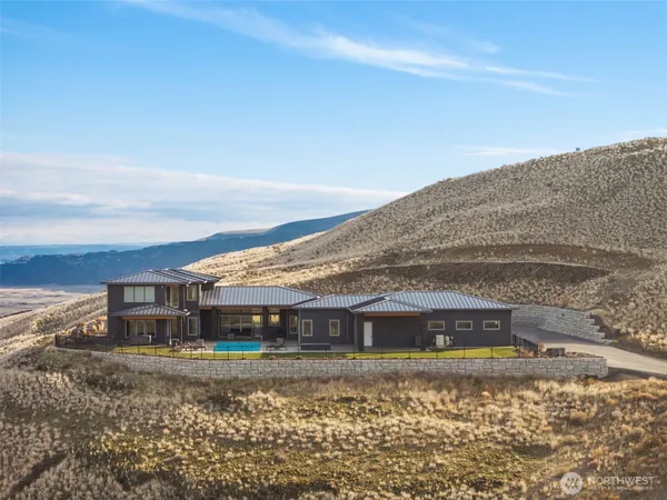 $4,995,000 | 56 Spring Valley Road, Rock Island, WA 98850