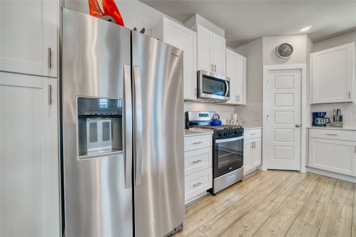 3830 Singing Coast Path Houston, TX 77082 - Photo 11 of 36 All Stainless Steel Appliances included