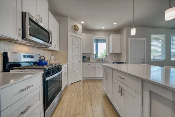 $2,800 | 3830 Singing Coast Path, Houston, TX 77082