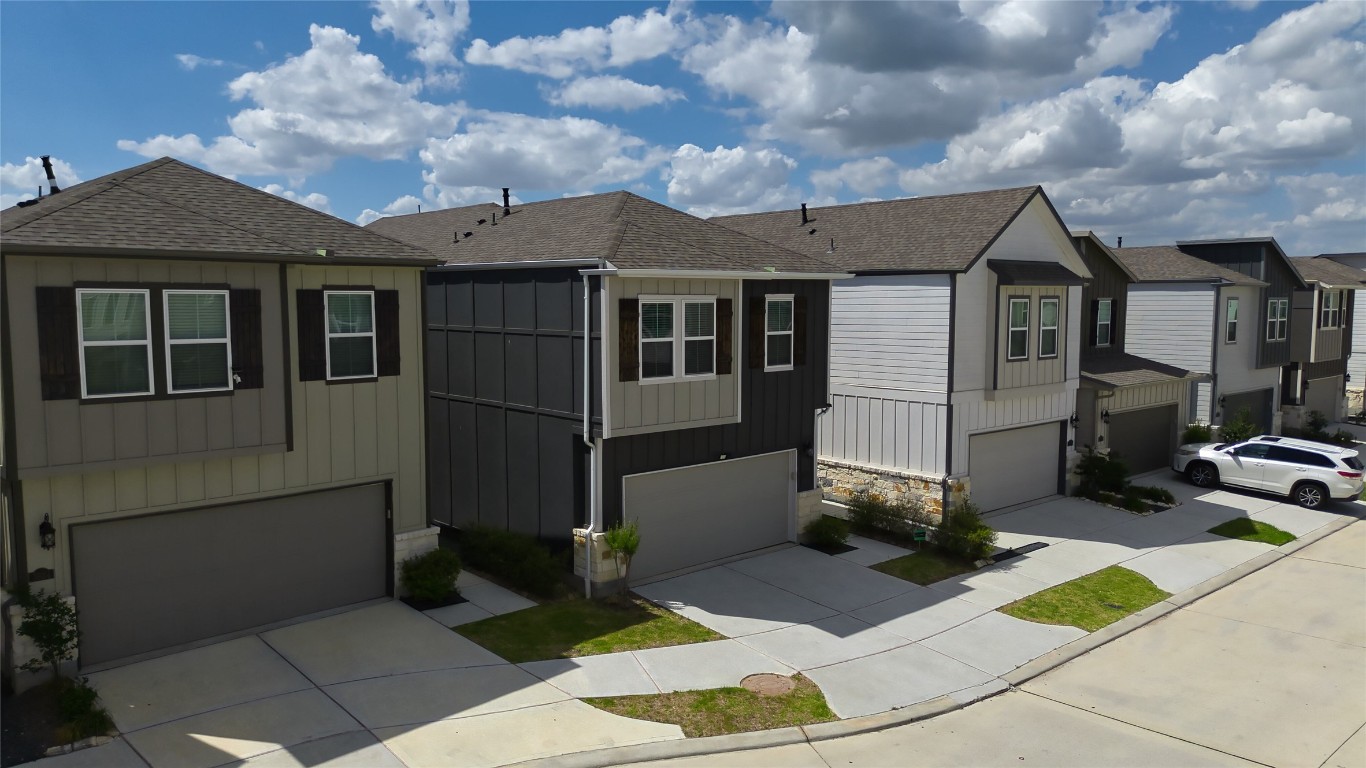 3830 Singing Coast Path Houston, TX 77082 - Photo 2 of 36
