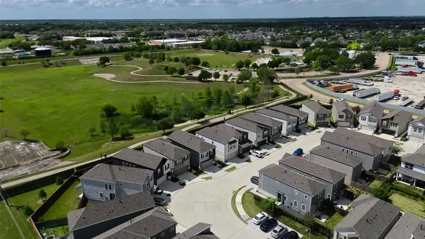 $2,800 | 3830 Singing Coast Path, Houston, TX 77082