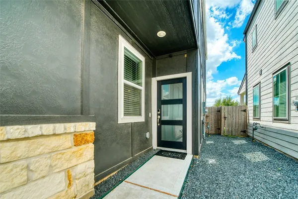 $2,800 | 3830 Singing Coast Path, Houston, TX 77082