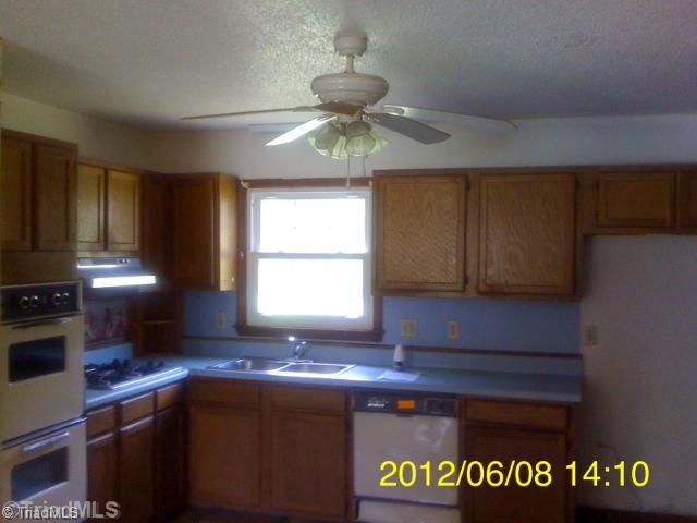 317 Hall High Point High Point, NC 27263 - Photo 2 of 5 Kitchen.