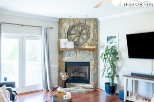 906 Long Hill Road Pilot Mountain, NC 27041 - Photo 12 of 40