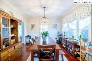 $789,900 | 906 Long Hill Road, Pilot Mountain, NC 27041