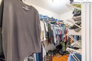 $789,900 | 906 Long Hill Road, Pilot Mountain, NC 27041