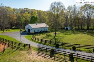 906 Long Hill Road Pilot Mountain, NC 27041 - Photo 34 of 40