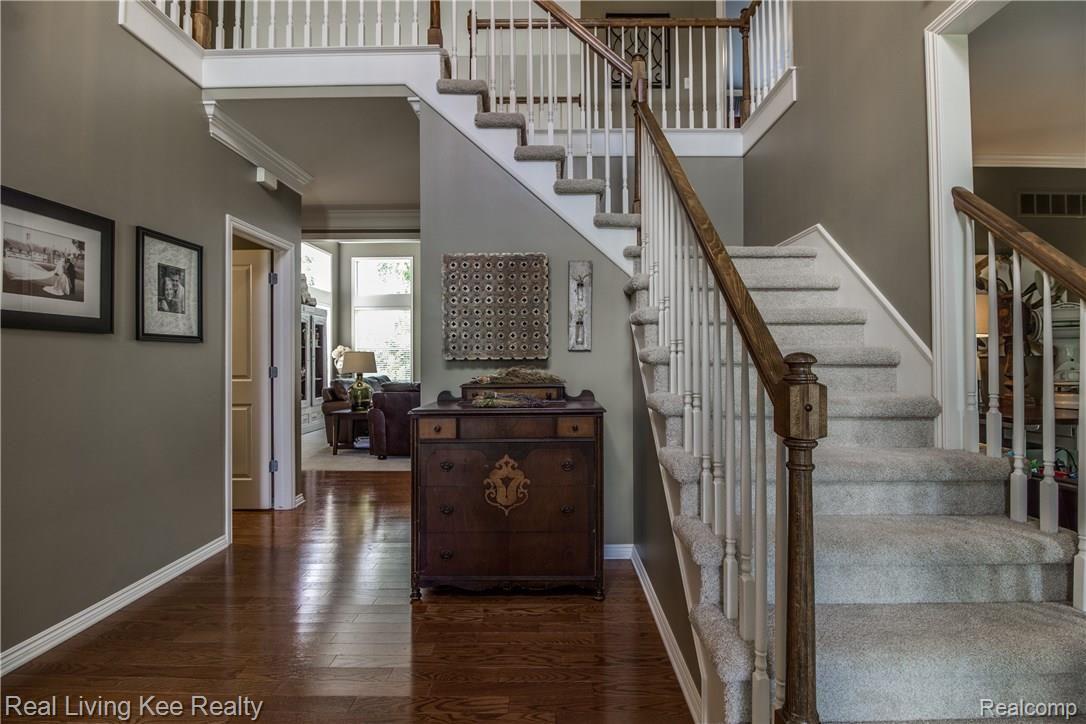 4140 Plum Lane Rochester, MI 48306 - Photo 12 of 57 1.jpg