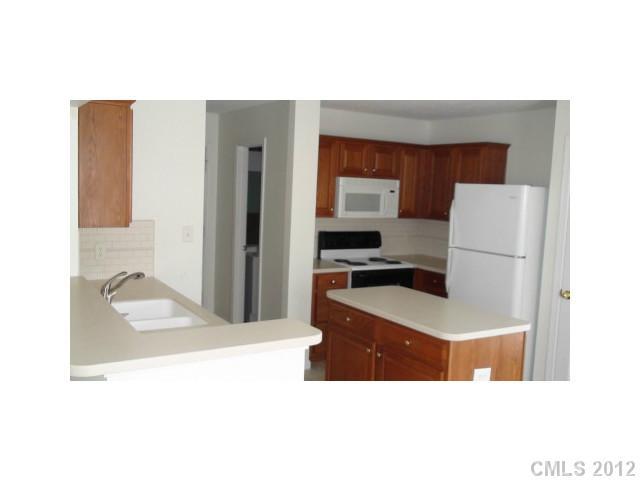 3237 James Road Charlotte, NC 28215 - Photo 4 of 9 Gallery Image 4