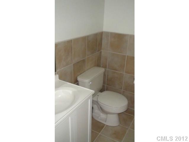 3237 James Road Charlotte, NC 28215 - Photo 5 of 9 Gallery Image 5