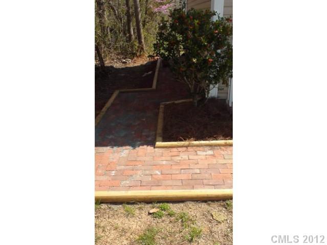 3237 James Road Charlotte, NC 28215 - Photo 7 of 9 Gallery Image 7