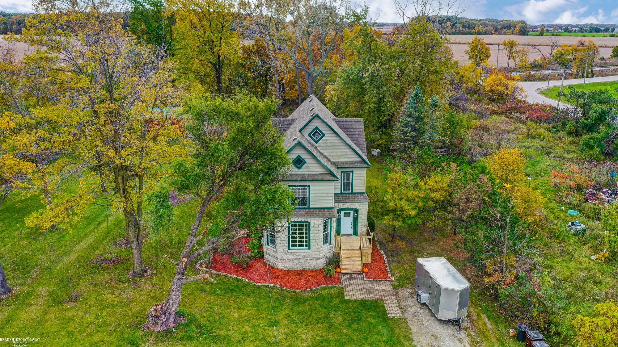 6773 Zink Road Maybee, MI 48159 - Photo 2 of 57 50129067-e4557049-2b0d-49fd-978a-68b0239c41c9.JPG