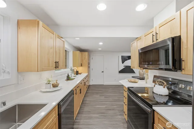 $1,425,000 | 4364 151st Avenue Southeast, Bellevue, WA 98006