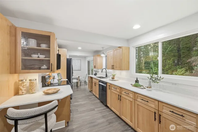 $1,425,000 | 4364 151st Avenue Southeast, Bellevue, WA 98006