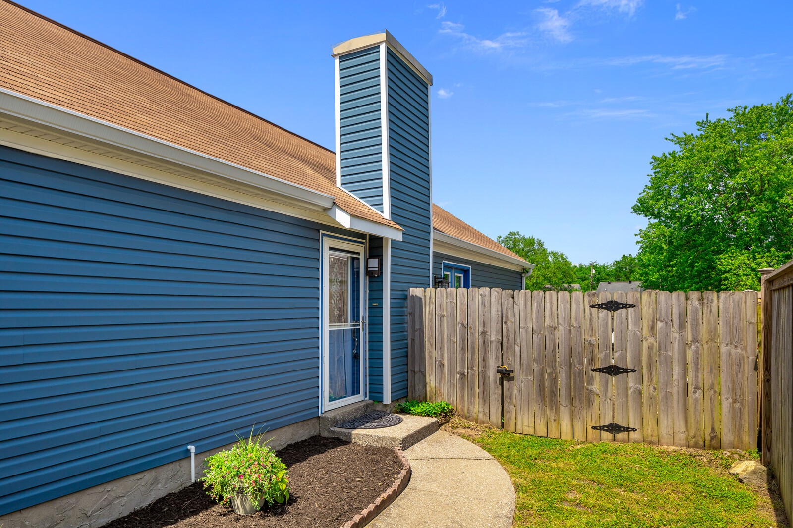 2304 Benay Road Nashville, TN 37214 - Photo 4 of 25 Gallery Image 4