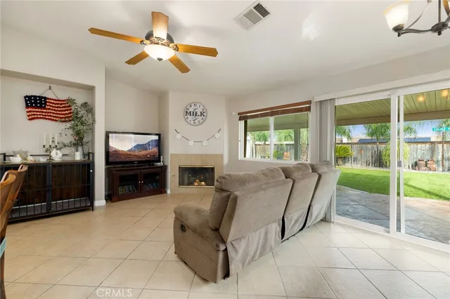 $559,900 | 22937 VÃa Santana, Nuevo, CA 92567