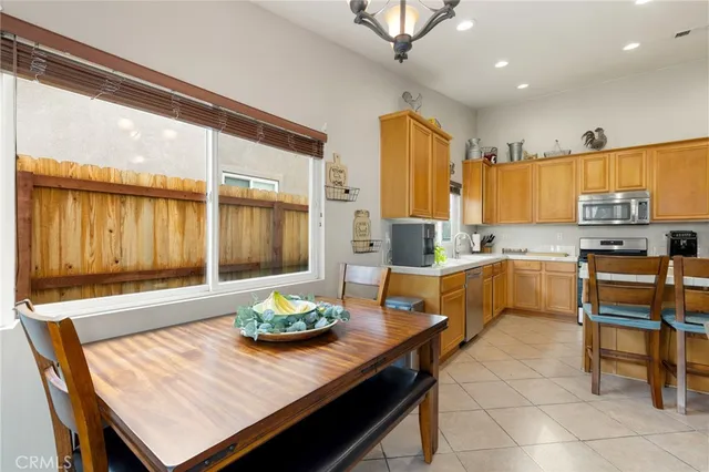 $559,900 | 22937 VÃa Santana, Nuevo, CA 92567