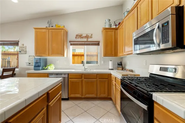 $559,900 | 22937 VÃa Santana, Nuevo, CA 92567