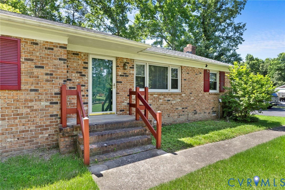 11601 Latane Wood Road Chesterfield, VA 23838 - Photo 3 of 31 Gallery Image 3