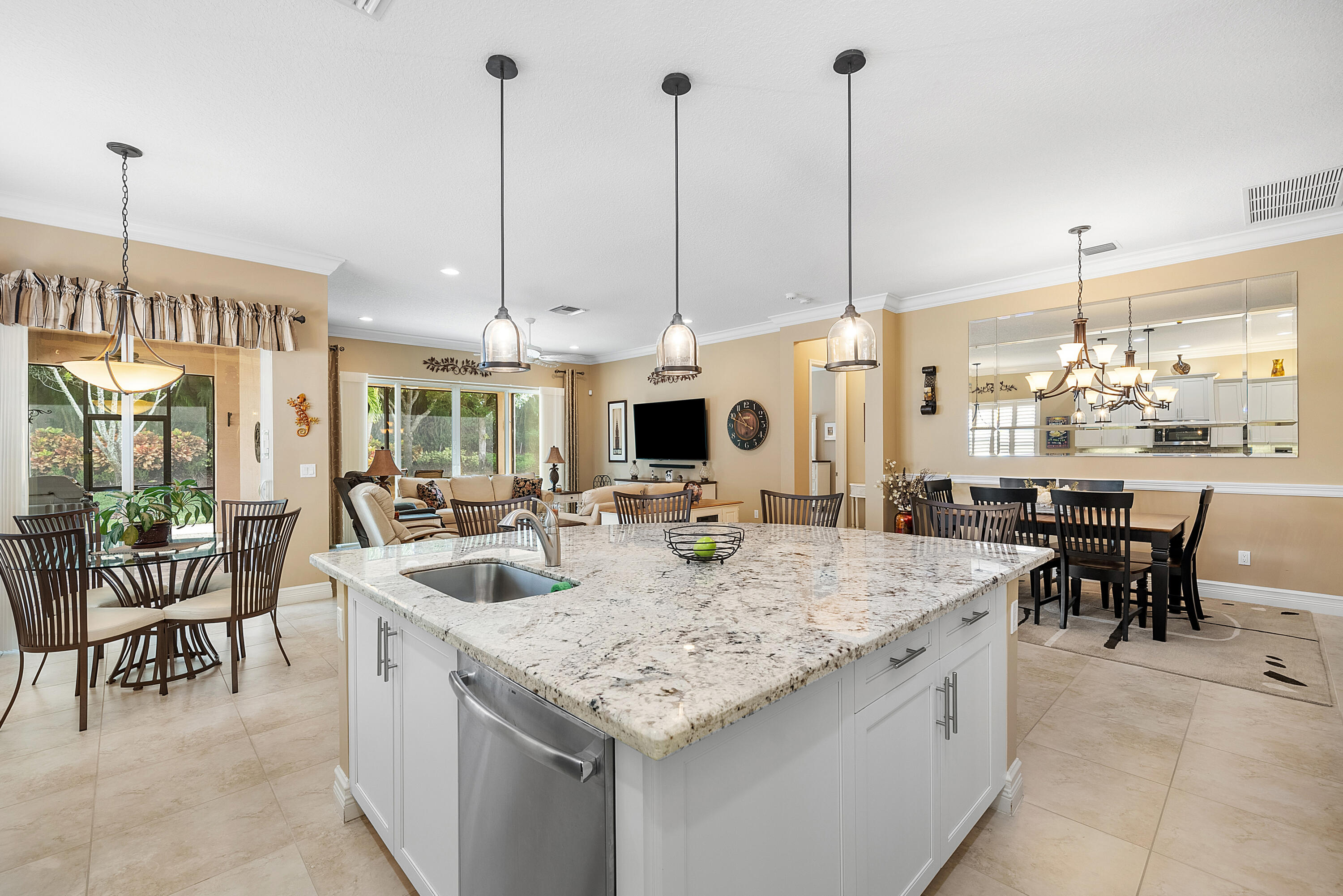 11603 Dawson Range Road Boynton Beach, FL 33473 - Photo 9 of 61 Snack Bar/Island With Pendant Lights