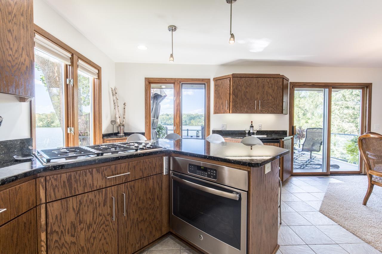 2919 Silver Lake Court St. Anthony, MN 55421 - Photo 14 of 47