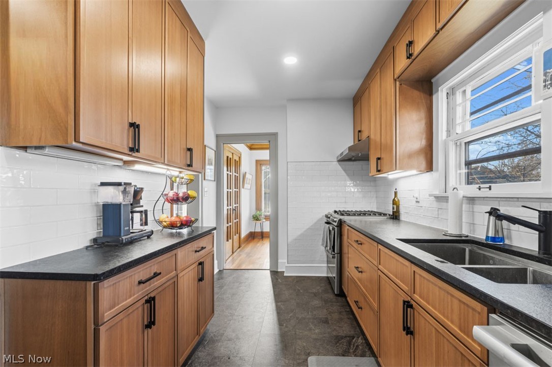 3030 Huntington Road Cleveland, OH 44120 - Photo 12 of 44 Gallery Image 12