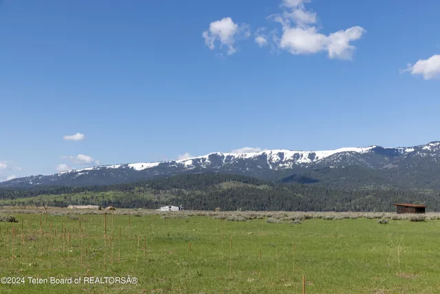 $2,559,900 | E Lake, Alpine, WY 83128