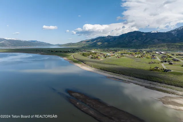 $2,559,900 | E Lake, Alpine, WY 83128