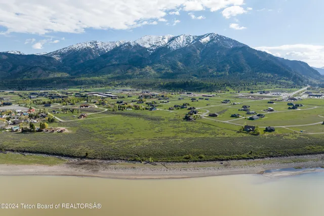 $2,559,900 | E Lake, Alpine, WY 83128