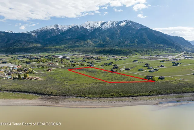 $2,559,900 | E Lake, Alpine, WY 83128