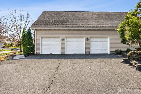 $1,675,000 | 4 Windmill Court, Plainsboro, NJ 08536