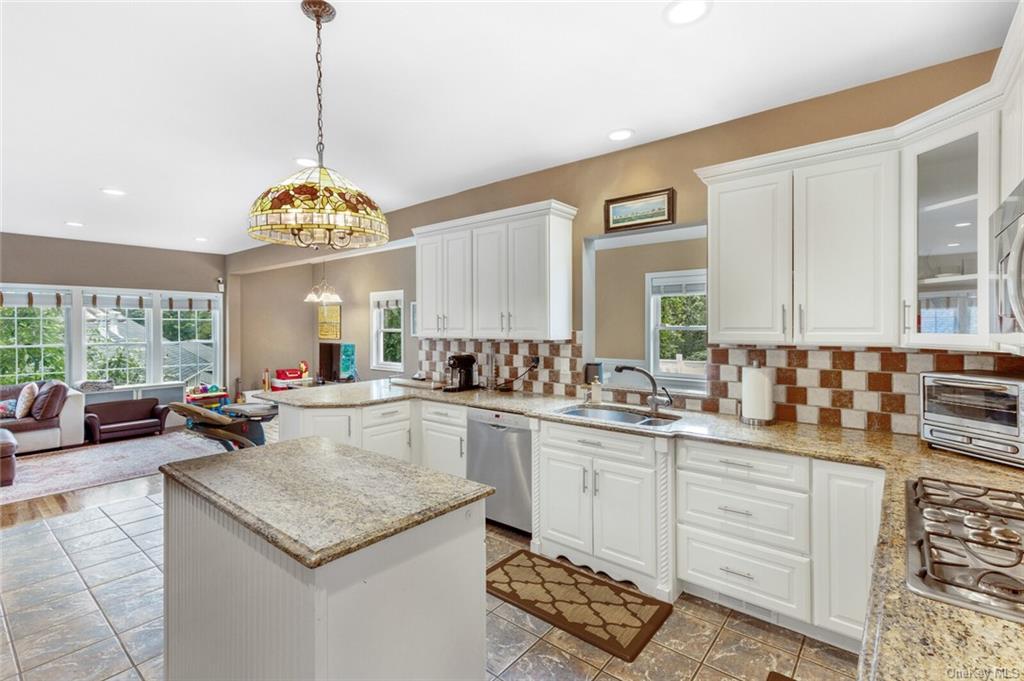 41 Overhill Road, Unit A New Rochelle, NY 10804 - Photo 14 of 36