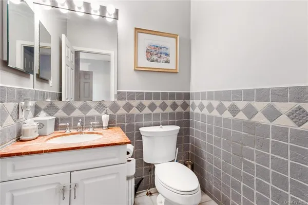 $8,900 | 41 Overhill Road, Unit A, New Rochelle, NY 10804
